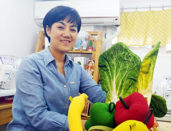 플라스틱 모형은 아이들이 입에 넣어 깨물면 잇자국이 난다. 키즈카페 직원들은 위생 문제로 잇자국이 생길 때마다 플라스틱 과일을 버리고 새로 사야했다. 푸루토는 주기적으로 세탁기에 던져 넣으면 된다. 부모들은 세탁기에서 깨끗하게 씻기는 푸루토를 보고 키즈카페를 신뢰하게 됐다는 피드백을 줬다.