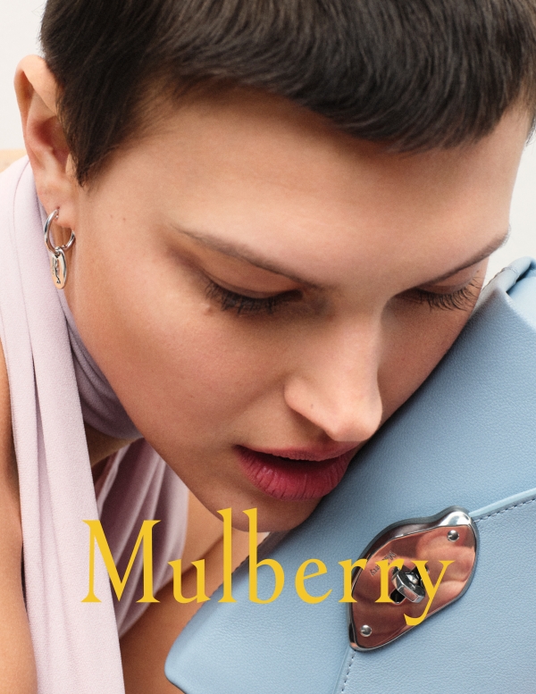 멀버리(Mulberry)에서 새로운 실루엣의 핌리코(Pimlico)와 라나(Lana) 컬렉션을 선보인다.