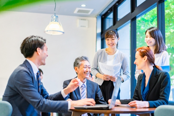 대기업 대부분이 고령인력 고용에 부정적인 것으로 조사됐다. 사진=iStock